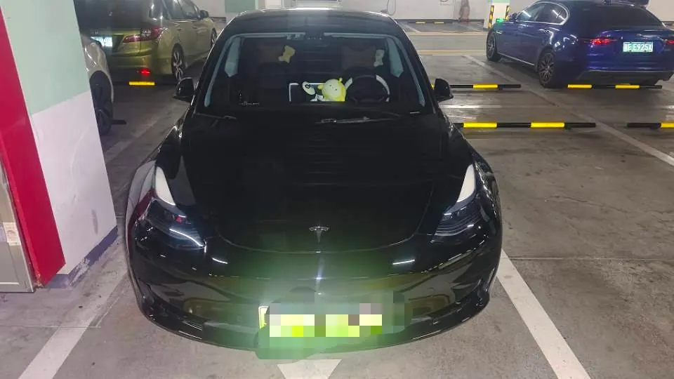 Tesla 2022 Model 3 rear-wheel drive version of automatic transmission 2