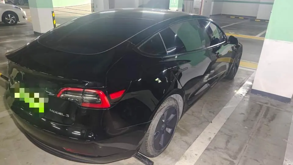 Tesla 2022 Model 3 rear-wheel drive version of automatic transmission 3
