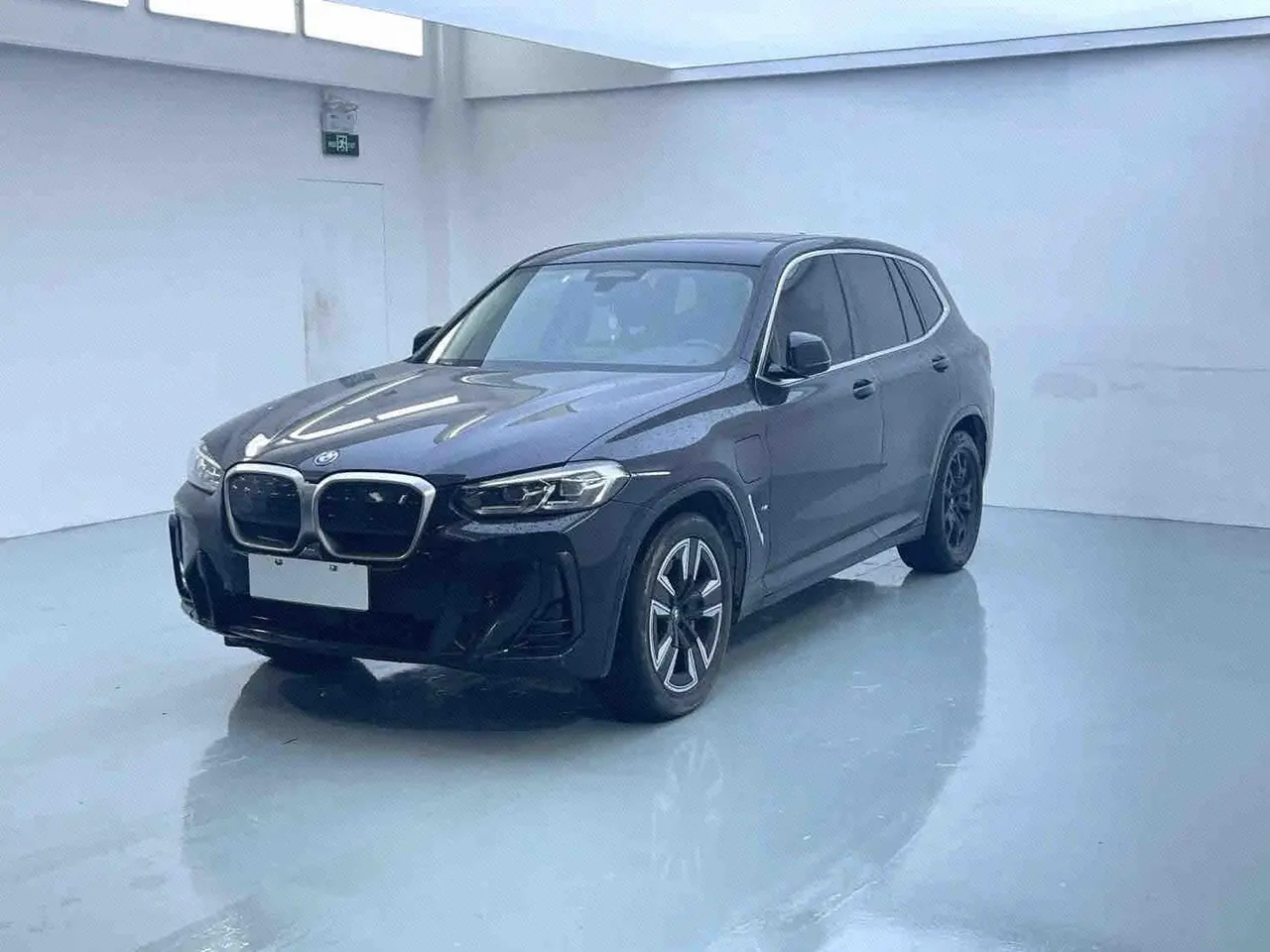 BMW 2023 iX3 leading automatic - View 1