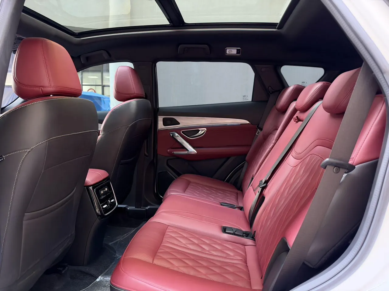 Jetour 2023 X70 PLUS 1.5T Brave PLUS7 Automatic Gear 6
