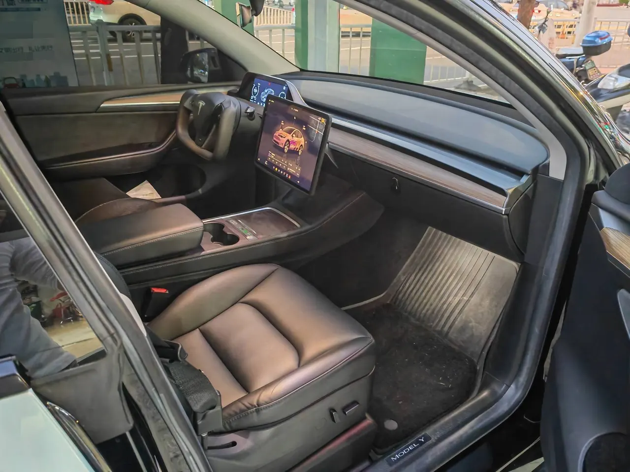 Tesla 2022 Model Y rear-wheel drive version (facelift) automatic gear 4