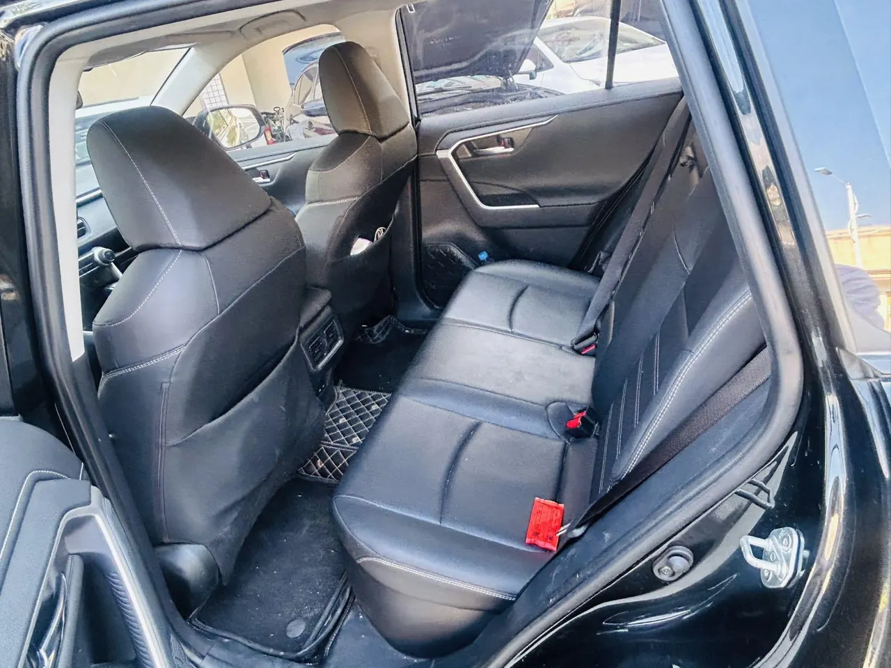 Toyota 2023 RAV4 Rongfang Dual Engine 2.5 Stepless Two-Drive Elite Plus Edition Automatic Gear 5