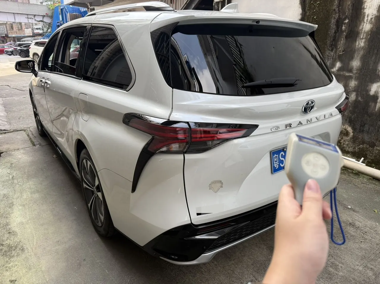 Toyota 2023 Grevia HYBRID 2.5 Stepless Deluxe Edition Automatic Transmission 5