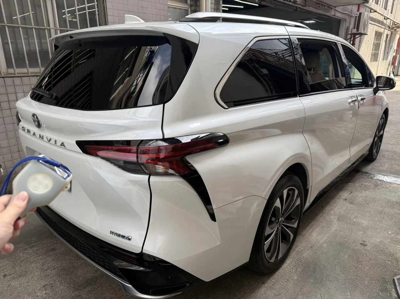 Toyota 2023 Grevia HYBRID 2.5 Stepless Deluxe Edition Automatic Transmission 6