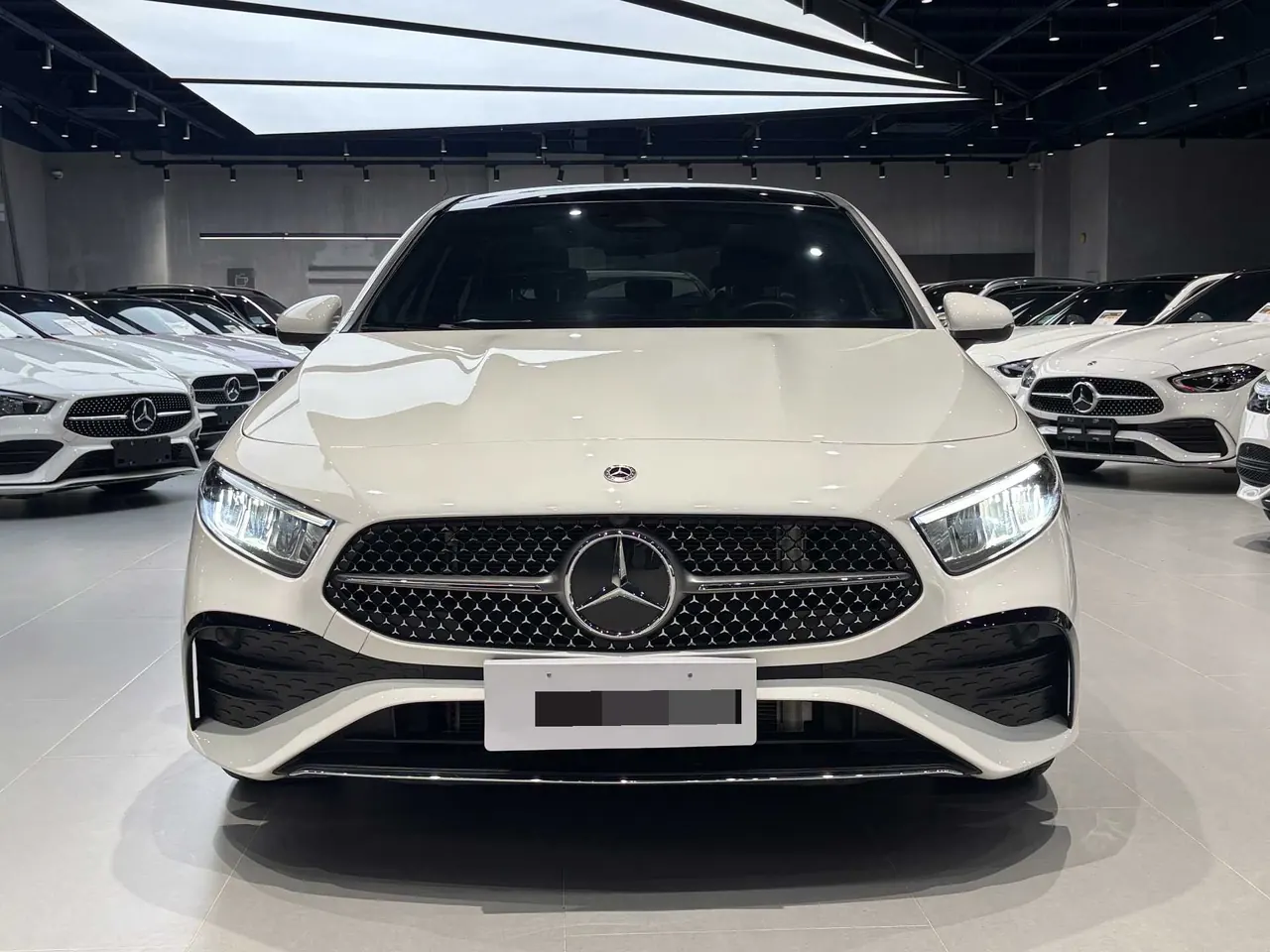 Mercedes Benz Class A 2025 A 200 L 1.3T Fashion Automatic Gear 2