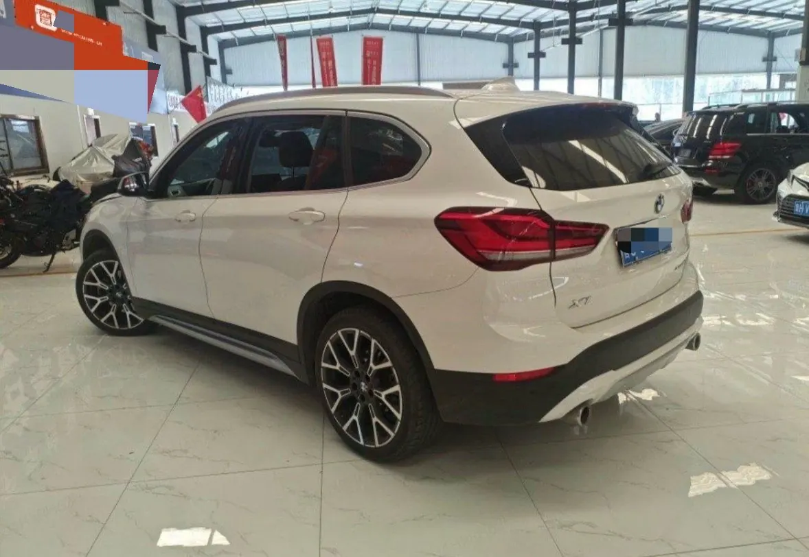 BMW 2022 X1 xDrive25Li 2.0T exclusive automatic gear 4