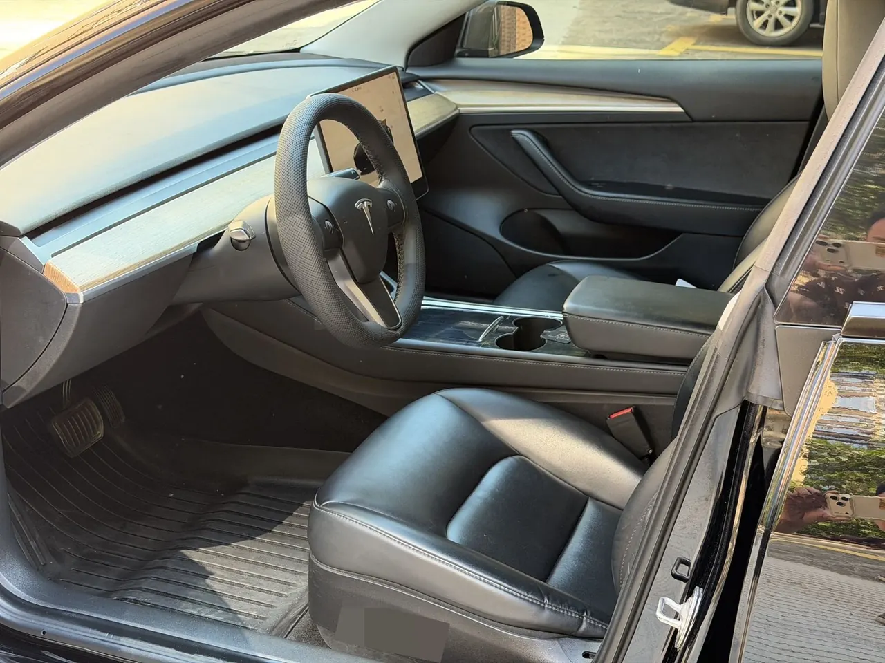 Tesla 2022 Model 3 rear-wheel drive version of automatic transmission 2