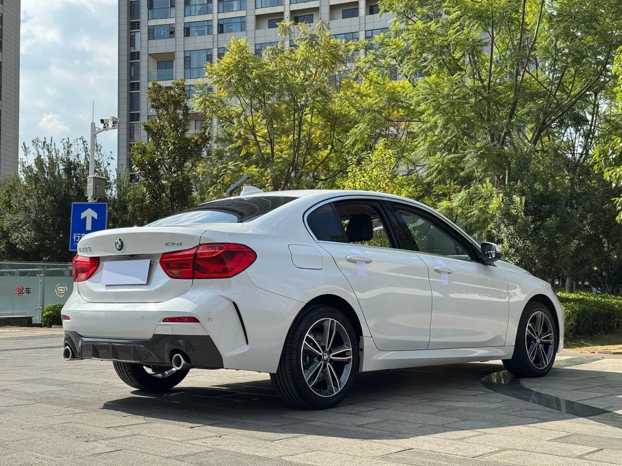 BMW 1 Series 2022 120i 1.5T M Sports Edition Automatic Gear 7
