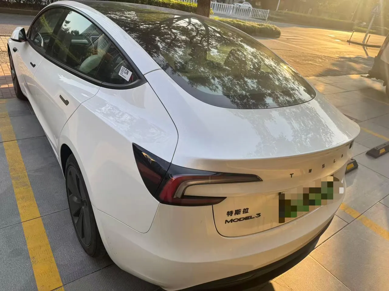 Tesla 2025 Model 3 rear-wheel drive version of automatic transmission 4