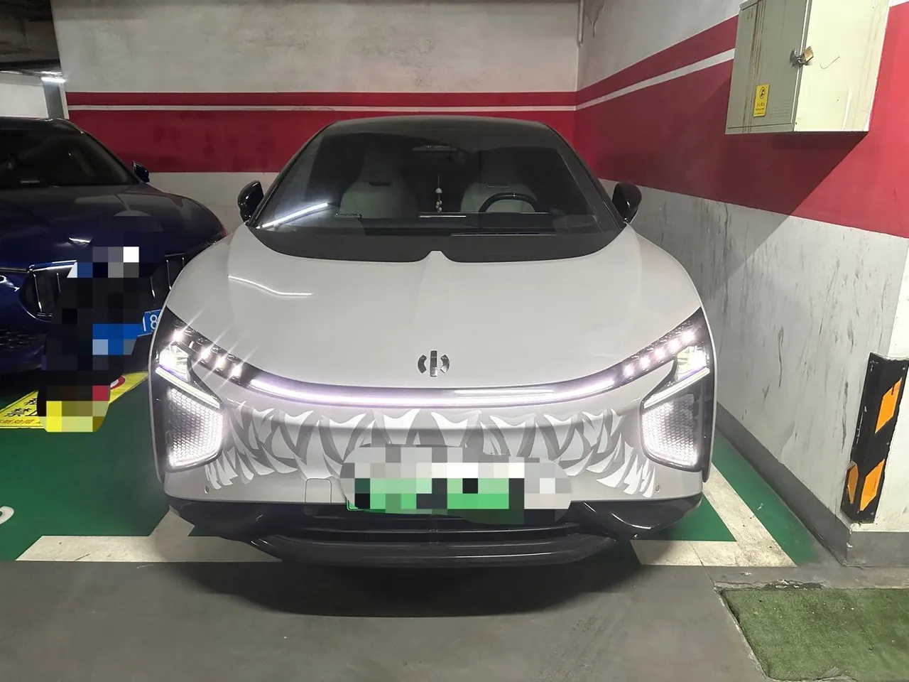HiPhi 2021 HiPhi X Flagship 6-seat Automatic Gear 4