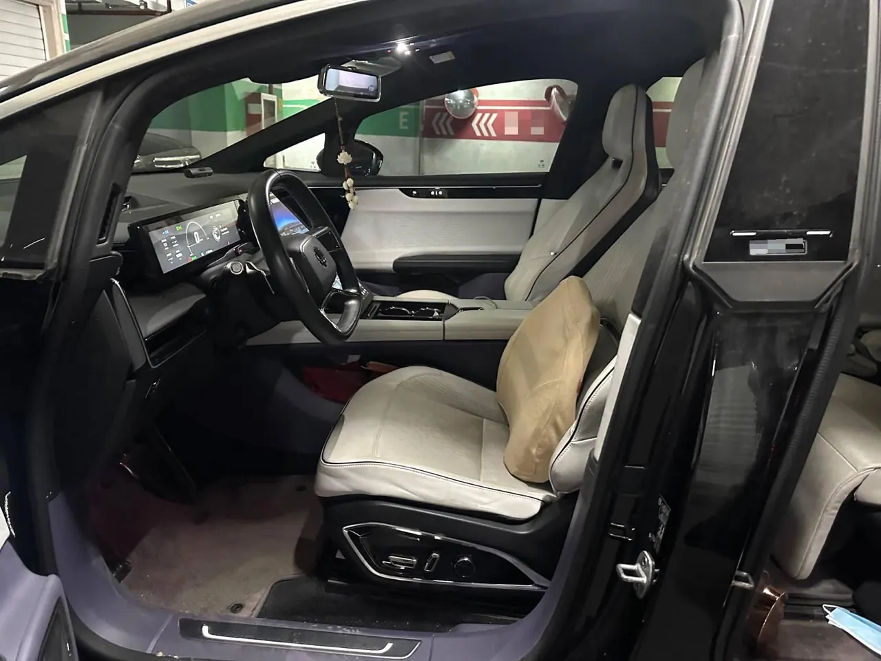 HiPhi 2021 HiPhi X Flagship 6-seat Automatic Gear 5