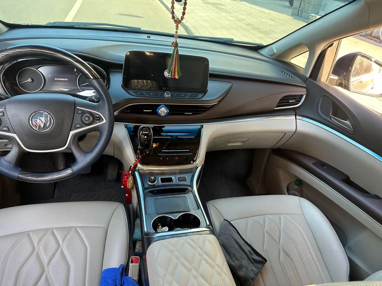 Buick 2022 GL8 Land Business Class 48V 2.0T 652T Smart and Honorable Automatic Gear 6