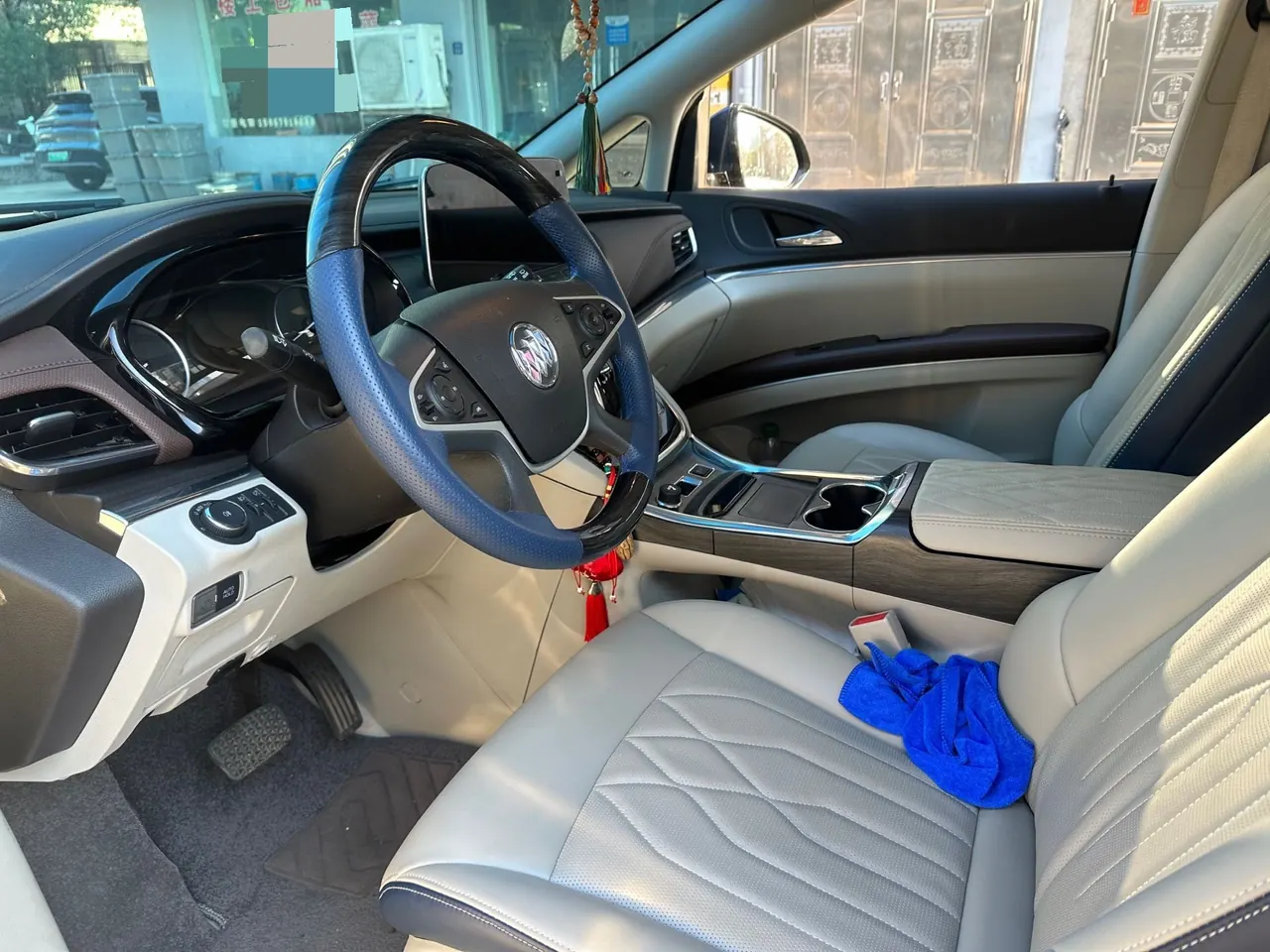 Buick 2022 GL8 Land Business Class 48V 2.0T 652T Smart and Honorable Automatic Gear 7
