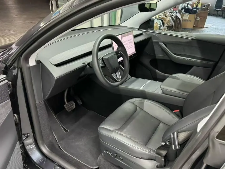 Tesla 2025 Model Y Rear Wheel Drive First Edition Automatic Transmission 4
