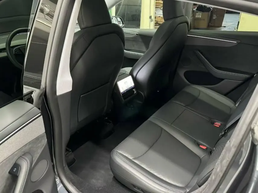 Tesla 2025 Model Y Rear Wheel Drive First Edition Automatic Transmission 5