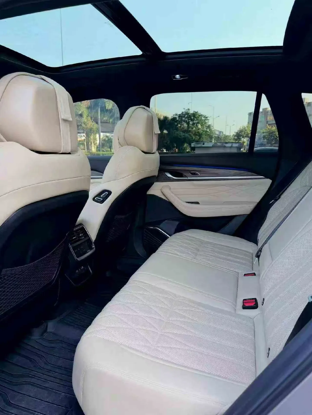 Geely 2025 XingyueL (Monjaro) 2.0TD Oriental Obsidian 4WD full-moon version automatic gear 6