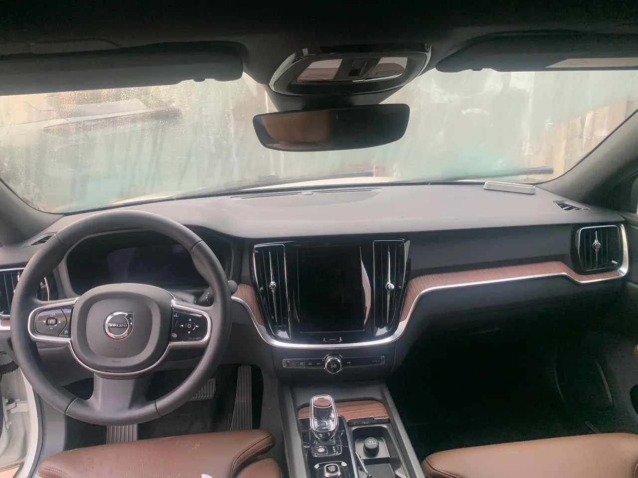 Volvo 2025 S60 48V 2.0T B4 Zhiyi Deluxe Edition Automatic Gear 5
