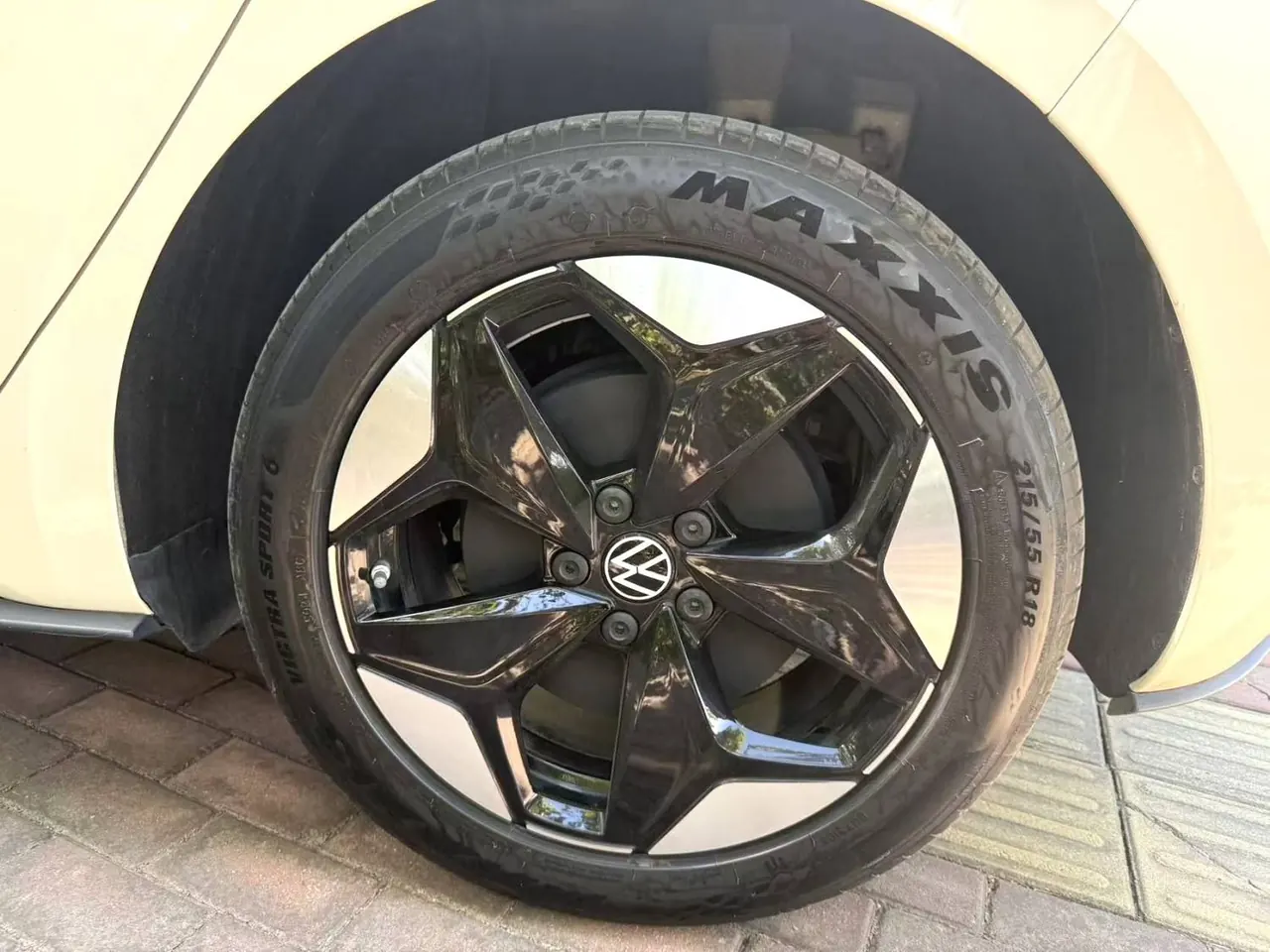 Volkswagen 2025 ID. 3 Smart Premium Edition (Modified) Automatic Gear 16
