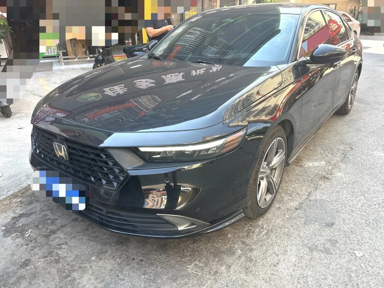 Открыть галерею: Honda 2025 11th Generation Accord 1.5T Stepless 260TURBO Premium Edition Automatic Gear