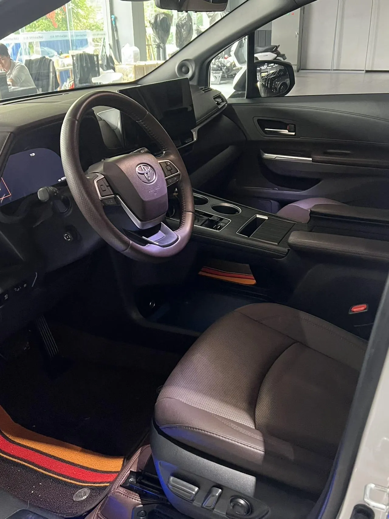 Toyota 2021 Sana 2.5 Stepless Platinum Edition Automatic Transmission 6