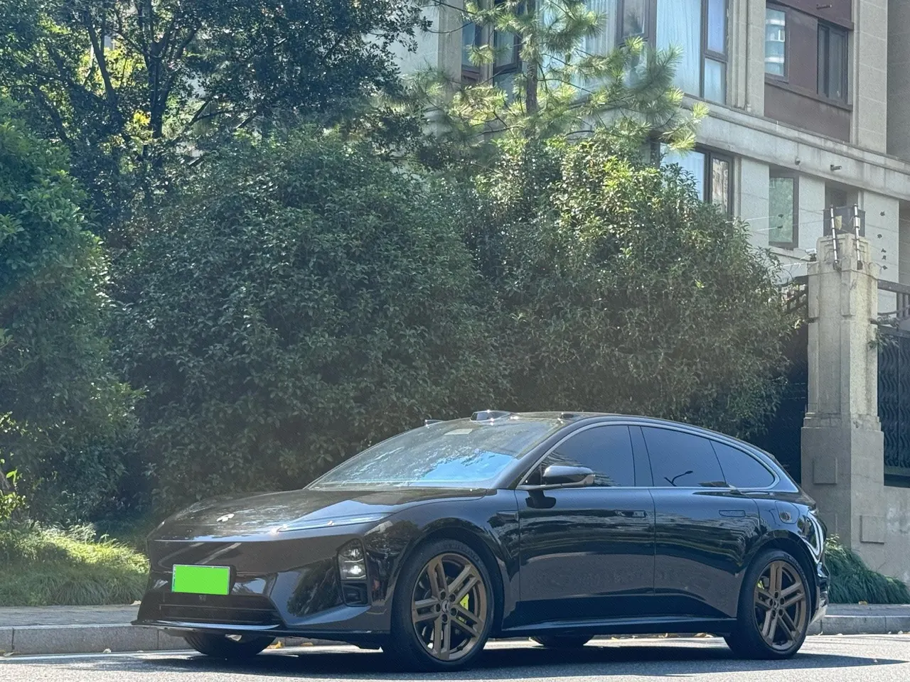 Open image lightbox: NIO 2025 ET5 Championship Commemorative Edition 75kWh Automatic