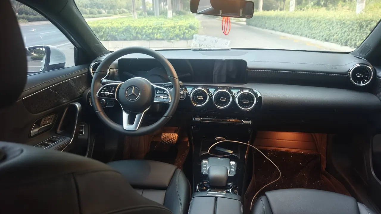 Mercedes Benz Class A 2021 A 200 L 1.3T Dynamic Automatic 8
