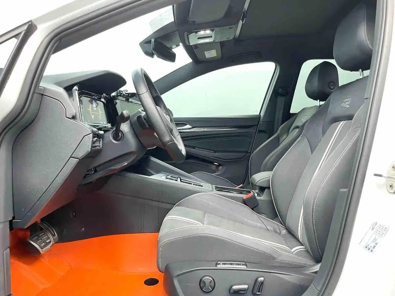 Volkswagen 2021 Golf 8 PRO 1.4TSI 280TSI Automatic 4