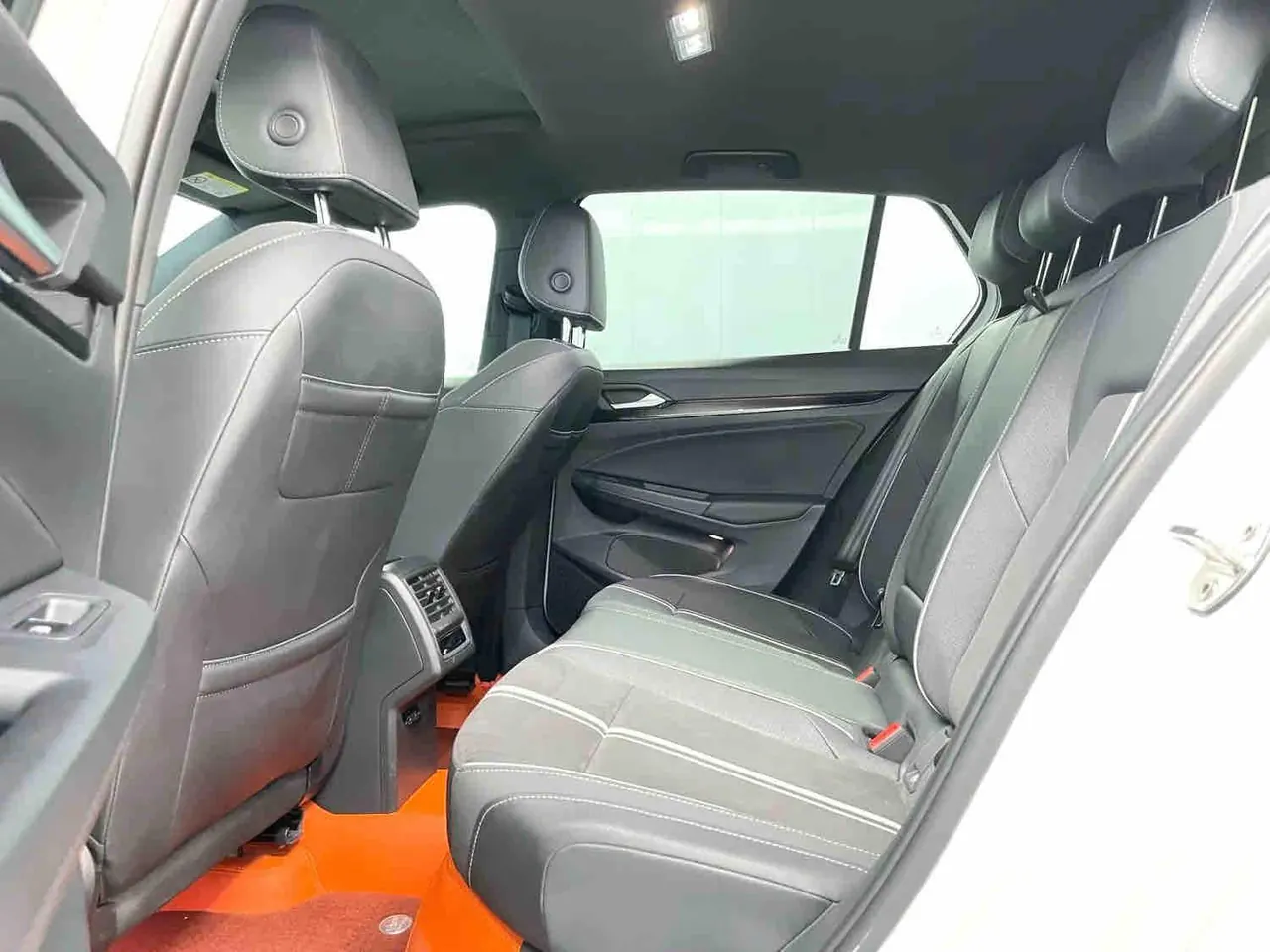Volkswagen 2021 Golf 8 PRO 1.4TSI 280TSI Automatic 5