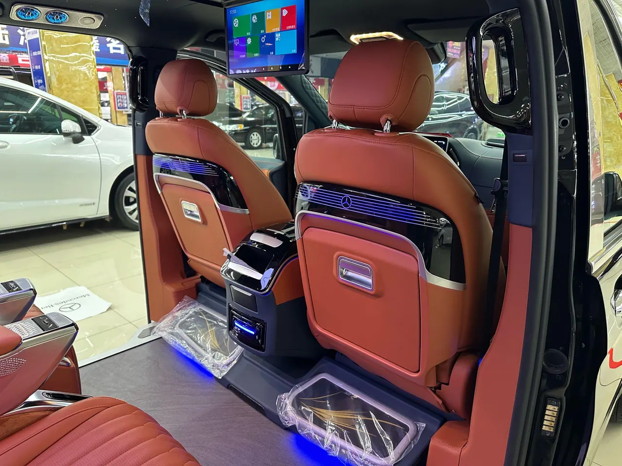 Mercedes Benz 2021 Vito 2.0T Business Edition 7-seat Automatic Gear 7