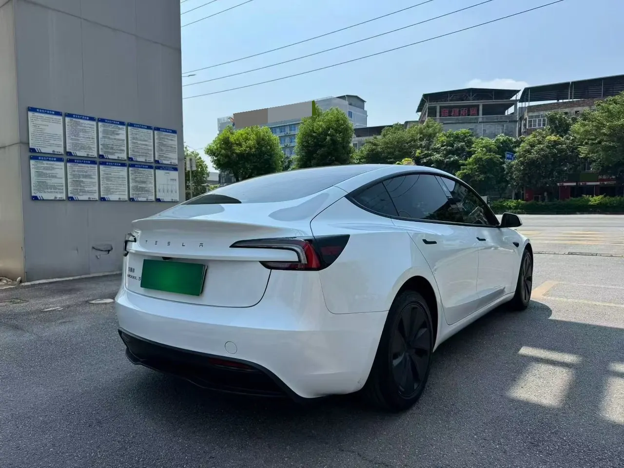 Tesla 2026 Model 3 rear-wheel drive version of automatic transmission 4