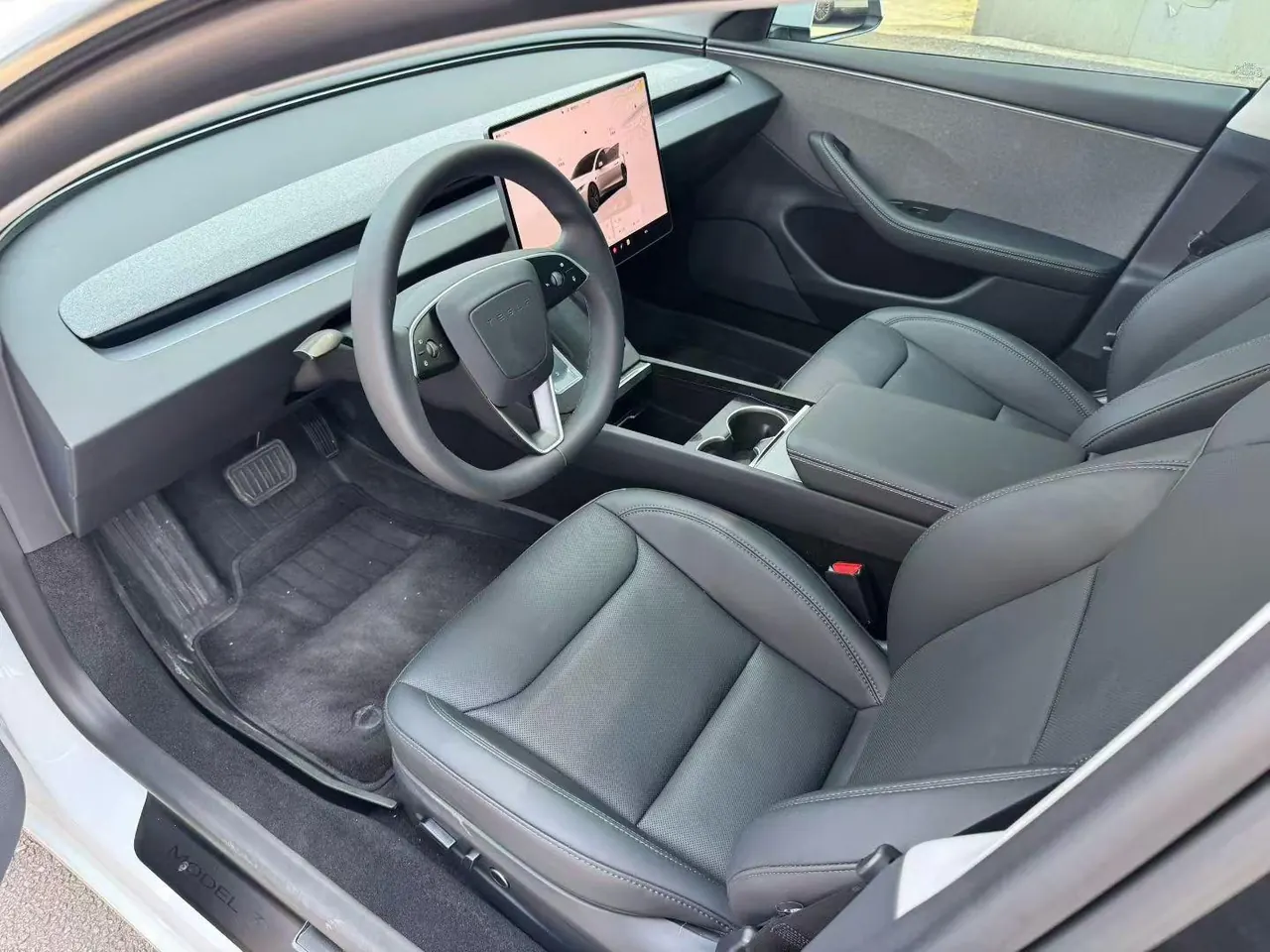 Tesla 2026 Model 3 rear-wheel drive version of automatic transmission 7