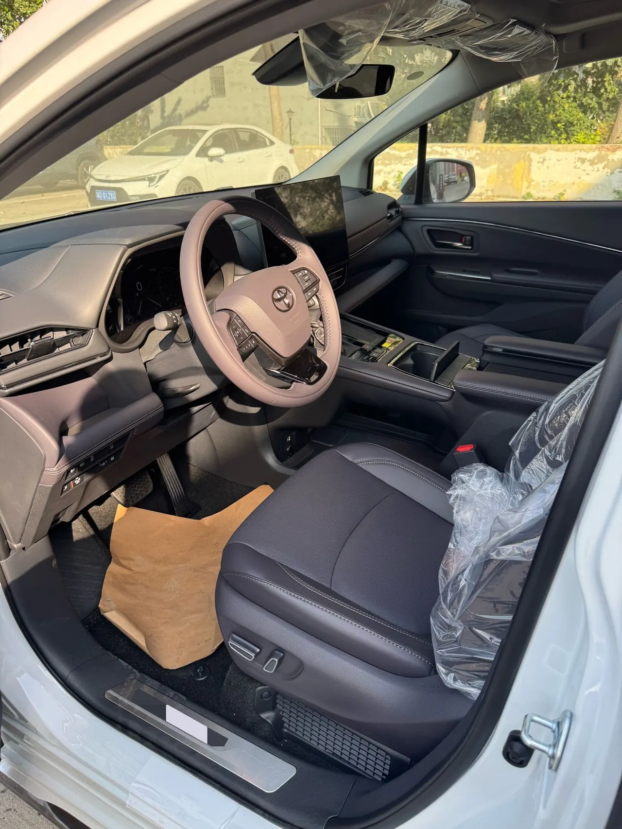 Toyota 2026 Sana 2.5 Stepless Four-wheel Drive Premium Edition Automatic Transmission 4