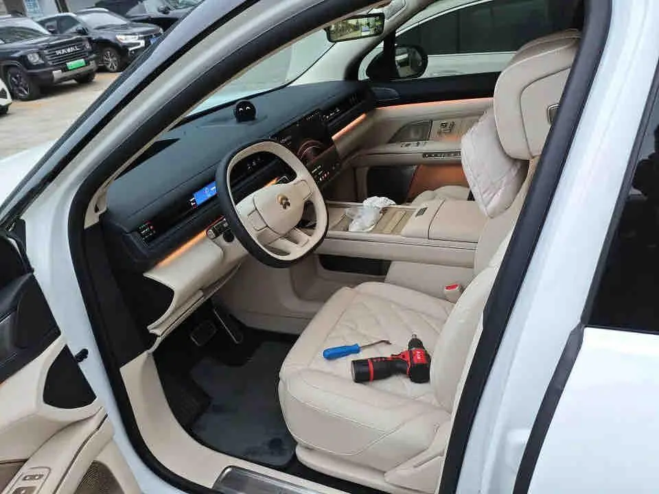 NIO 2026 ES8 5-seat Executive Deluxe Automatic Gear 5