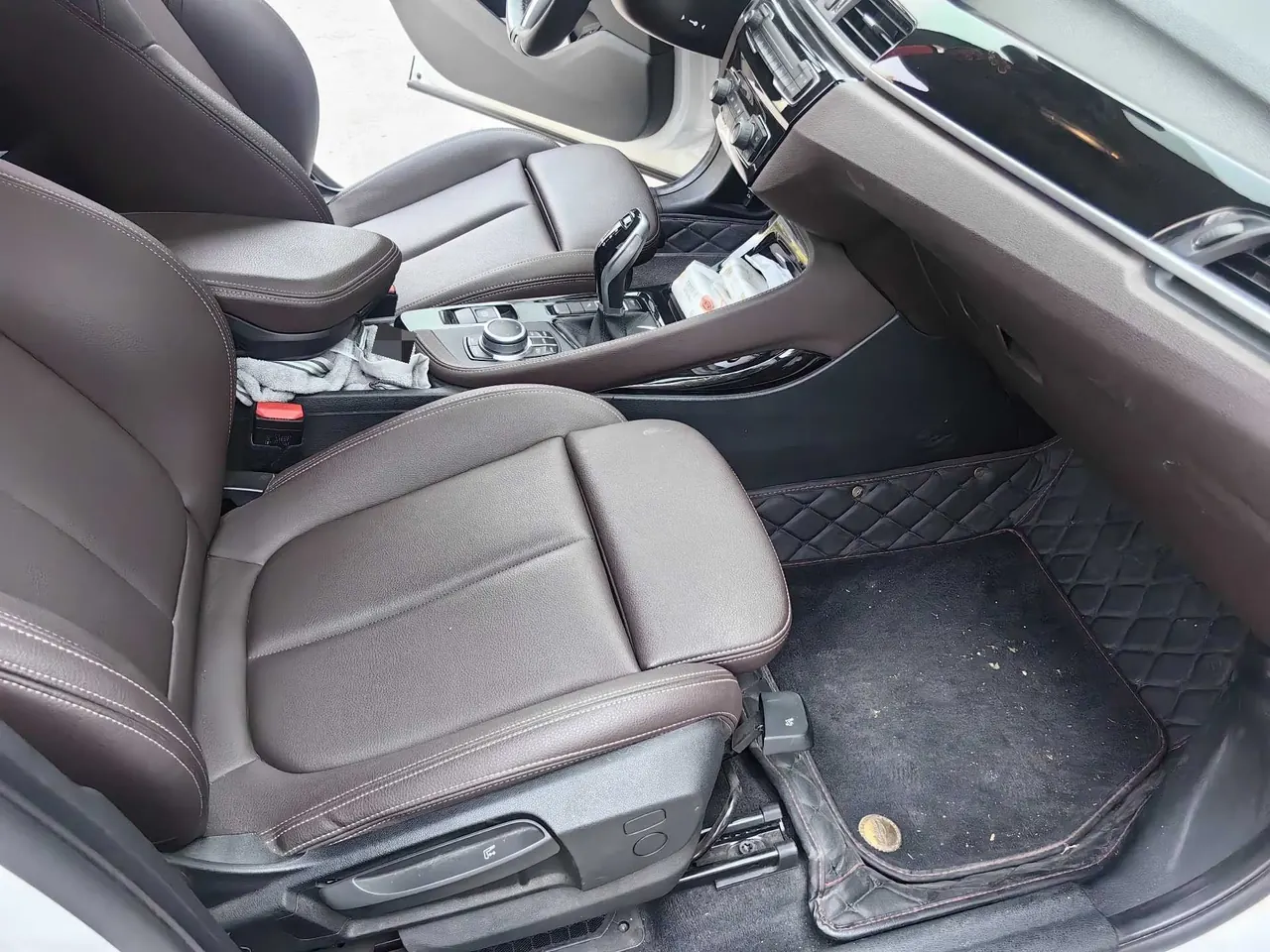 BMW 2022 X1 sDrive20Li 1.5T exclusive automatic gear 14