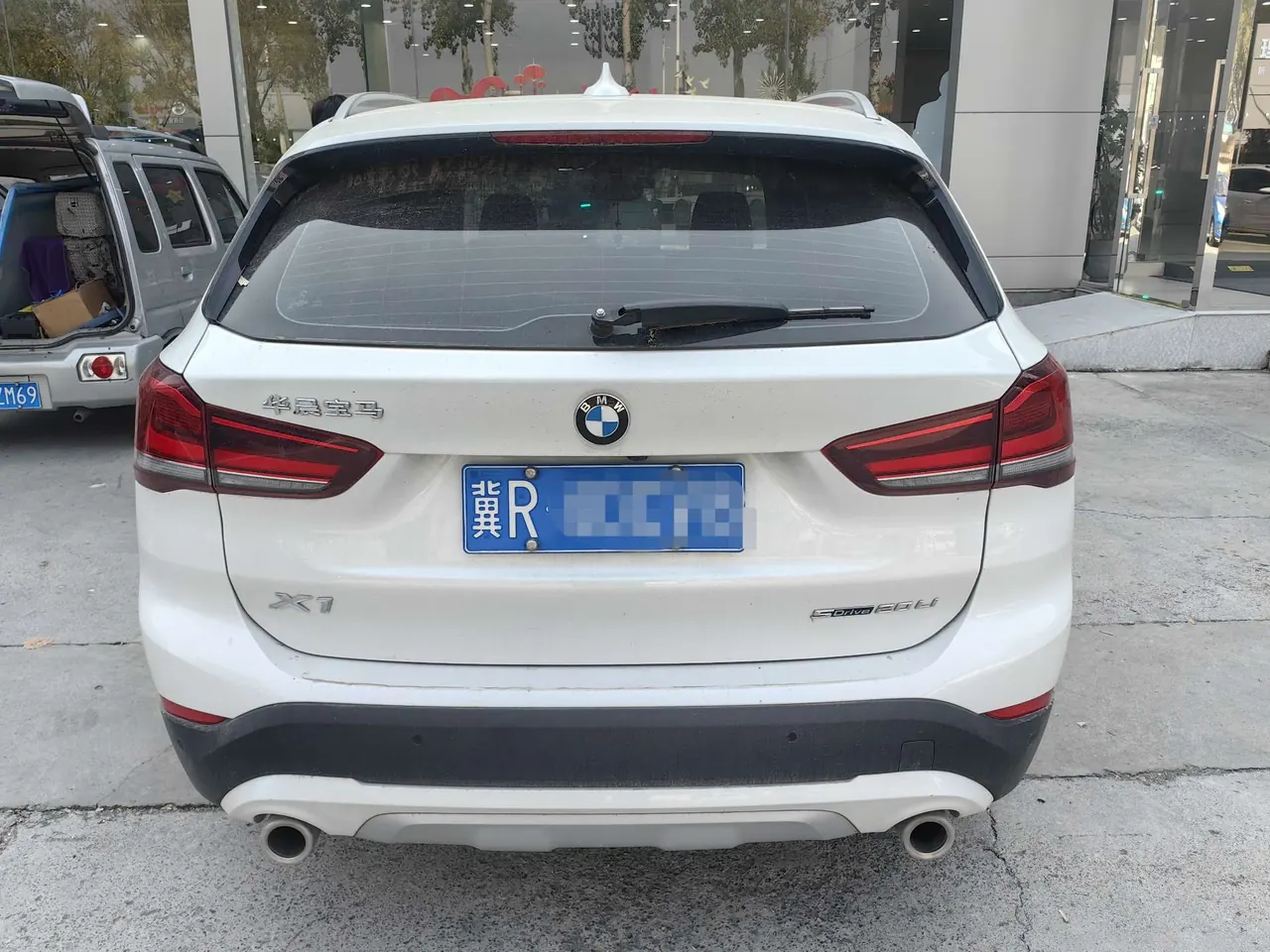 BMW 2022 X1 sDrive20Li 1.5T exclusive automatic gear 5