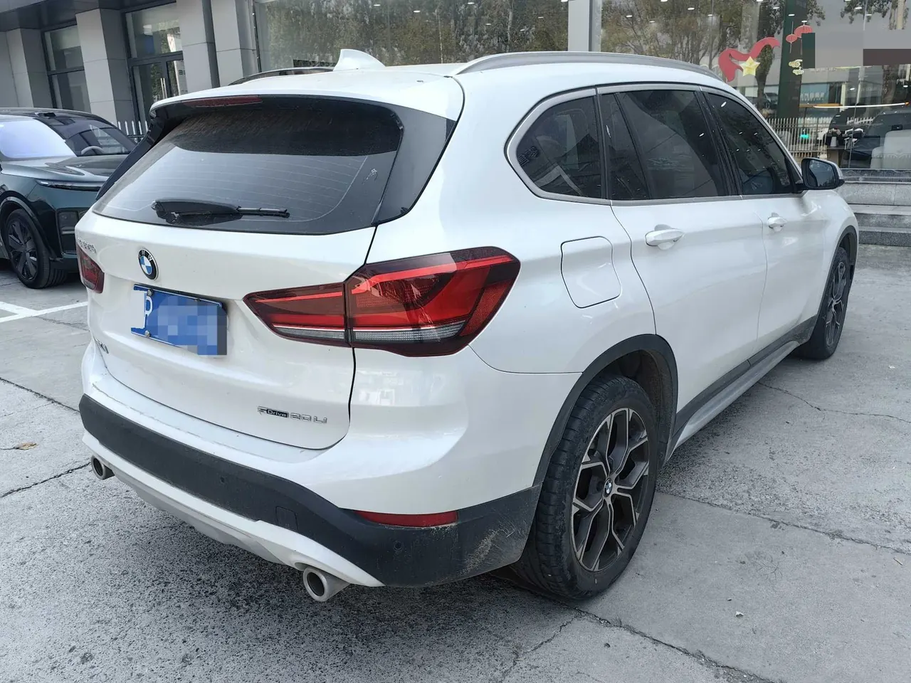 BMW 2022 X1 sDrive20Li 1.5T exclusive automatic gear 6