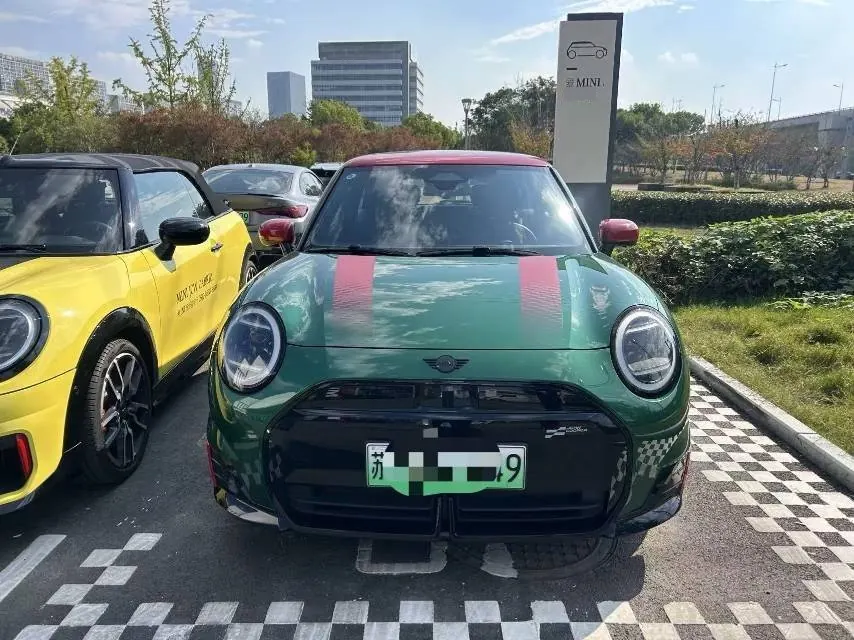 MINI Mini 2025 MINI JCW JOHN COOPER WORKS AUTOMATIC 2