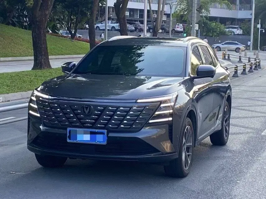 Открыть галерею: ChangAn 2025 CS75 PLUS 1.5T New Blue Whale Flagship Automatic