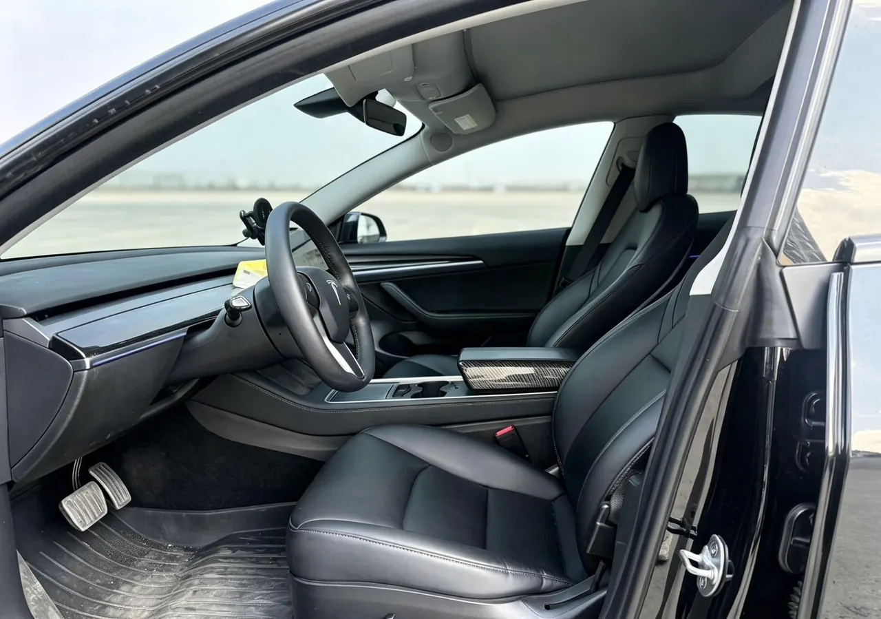 Tesla 2022 Model 3 rear-wheel drive version of automatic transmission 4