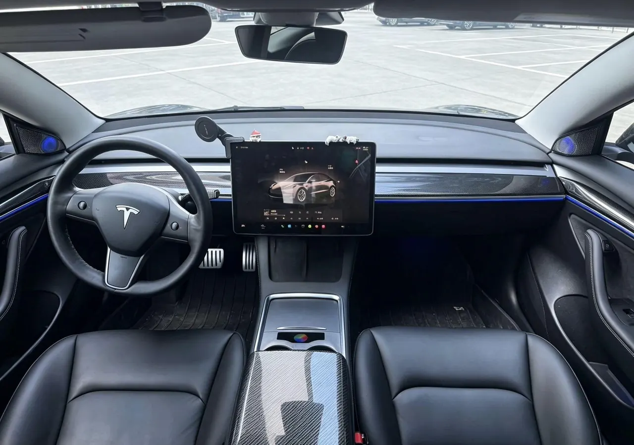 Tesla 2022 Model 3 rear-wheel drive version of automatic transmission 5