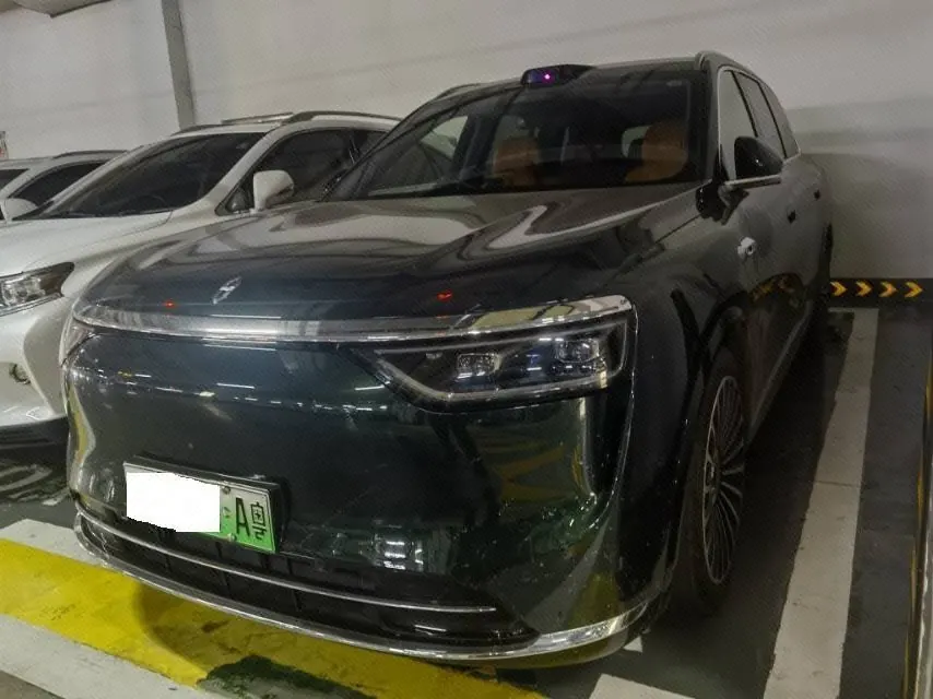AITO 2025 AITO M8 Ultra 53.4kWh 6-seat automatic gear - View 1