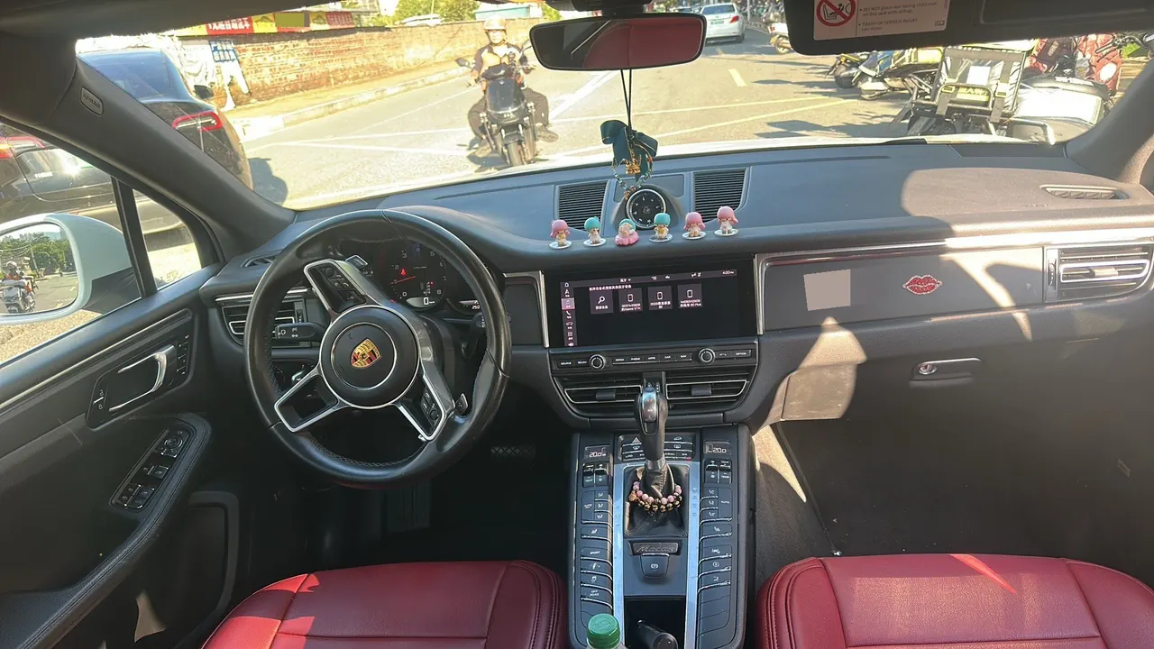 Porsche Macan (Imported) 2021 Macan 2.0T Automatic Gear 6