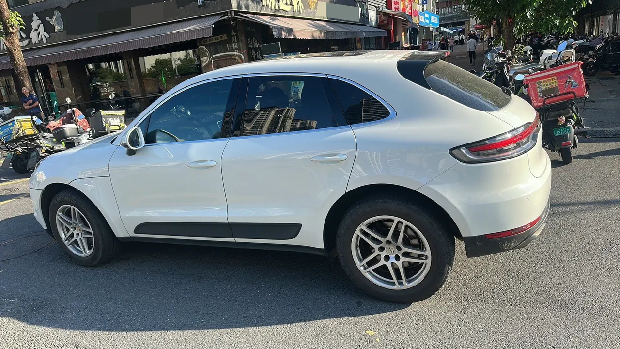 Porsche Macan (Imported) 2021 Macan 2.0T Automatic Gear 7
