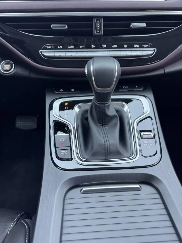 Chuanqi 2021 M6 1.5T 270T Deluxe Edition 7-seat Automatic Gear 10