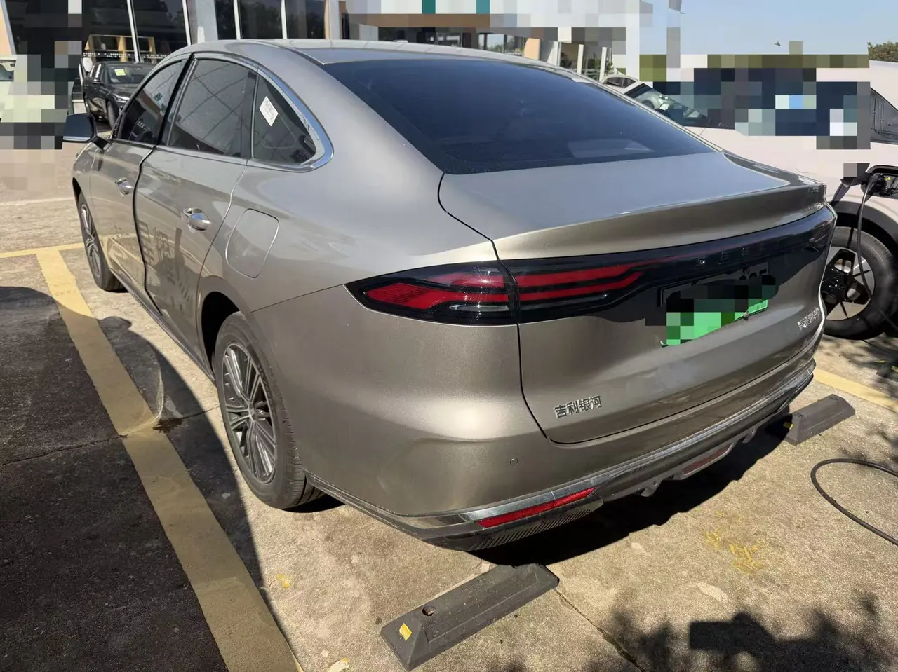 Geely Galaxy 2025 Xingyao 6 EM-i 1.5 125km Starship Edition Automatic Gear 2