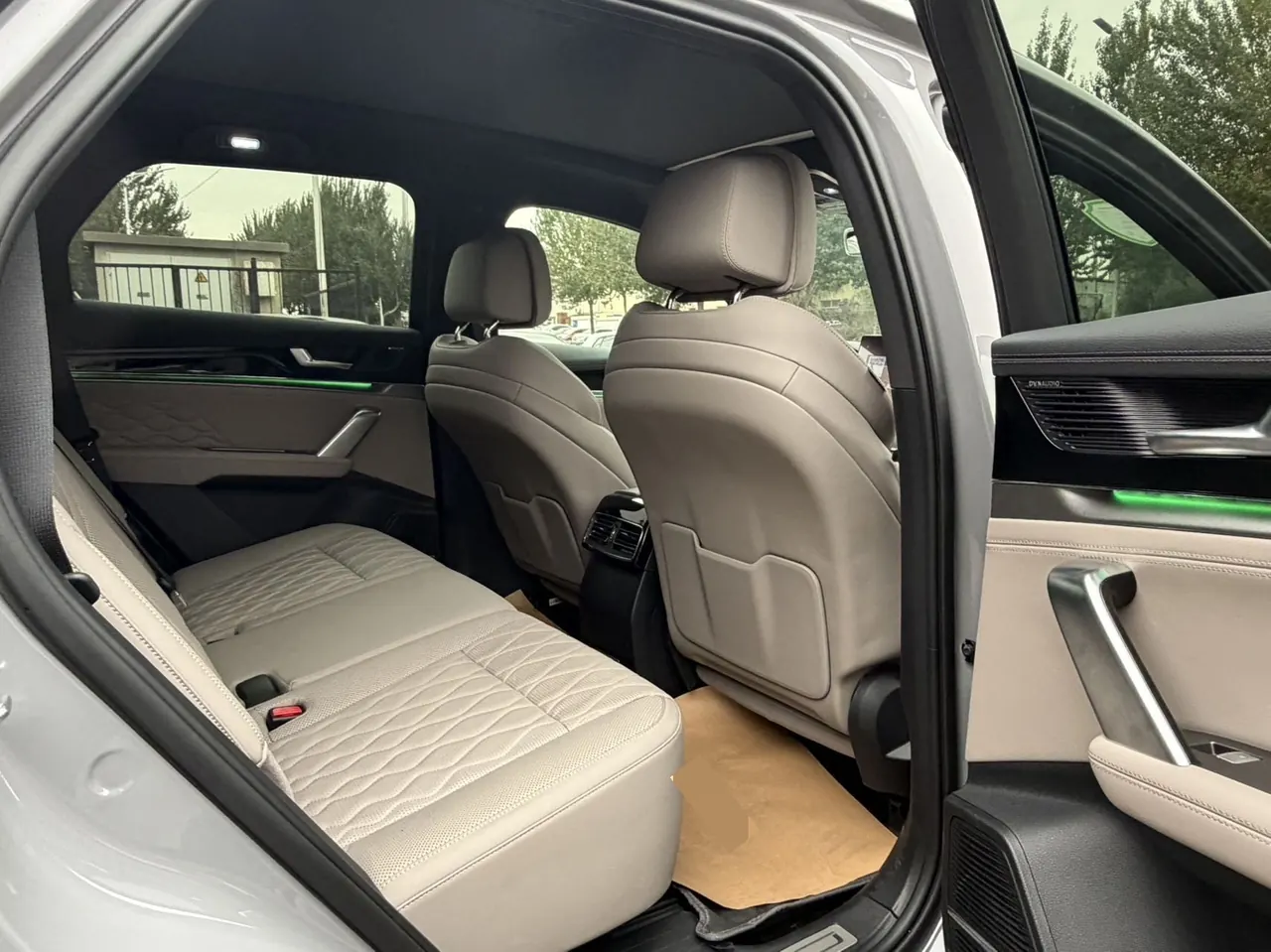 BYD Tang New Energy 2025 Tang DM-i 1.5T Stepless 115KM Cloud Cane Flagship Automatic Gear 14