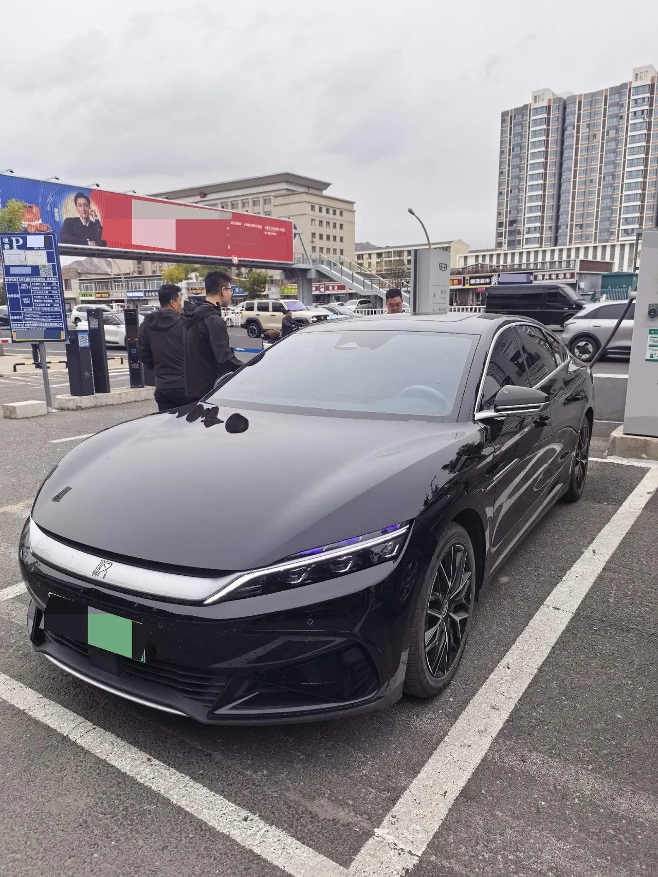 Открыть галерею: BYD 2024 Han EV 506KM Glory Edition Precursor Noble Automatic Transmission