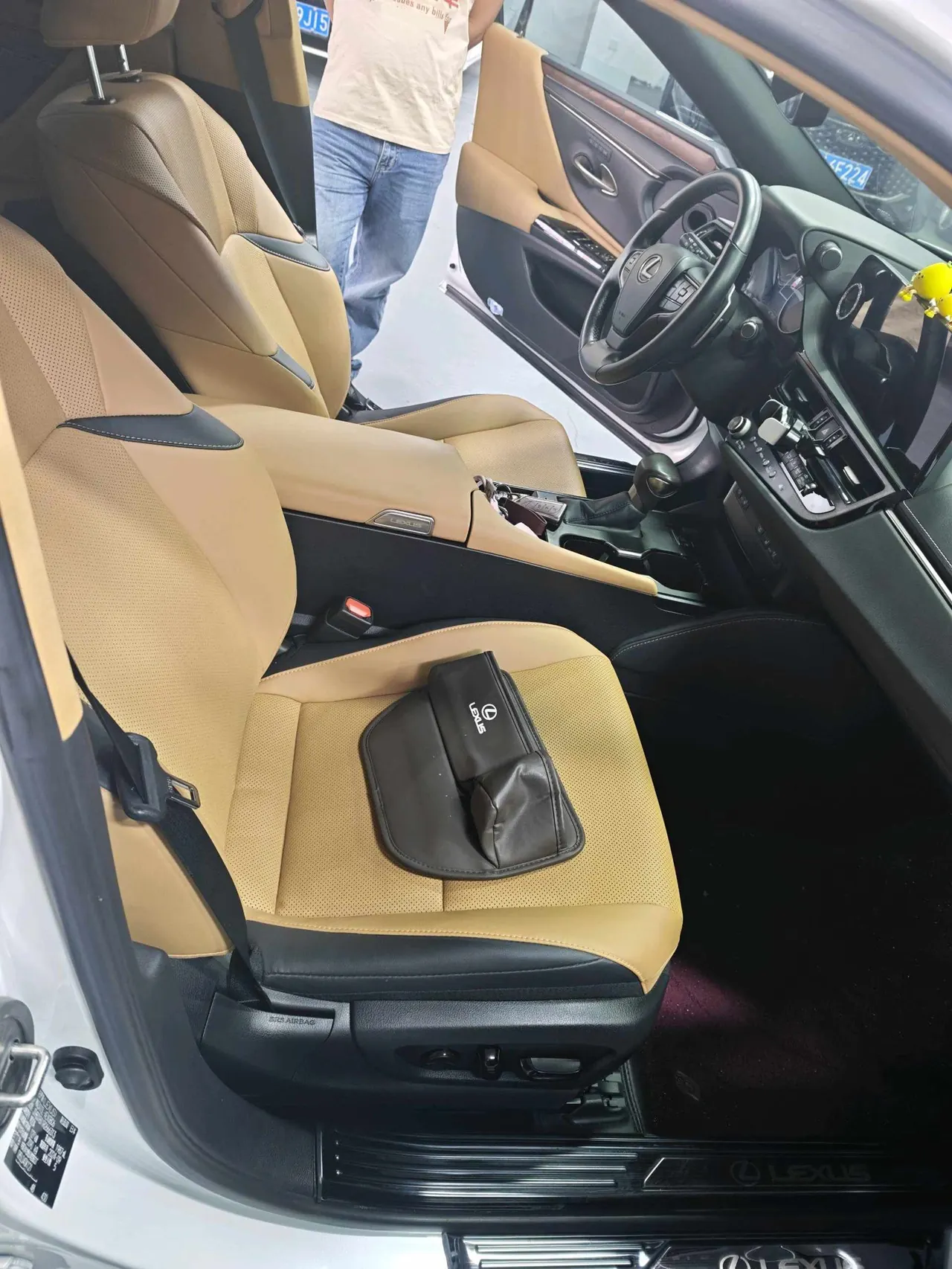 Lexus ES (Imported) 2024 ES200 2.0 Stepless Edition Automatic Gear 6