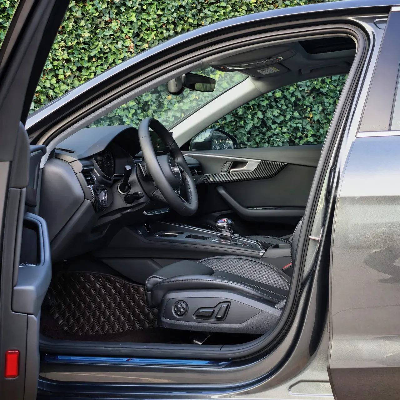 Audi 2022 A4L 2.0TFSI 40TFSI Fashion Dynamic Automatic 4