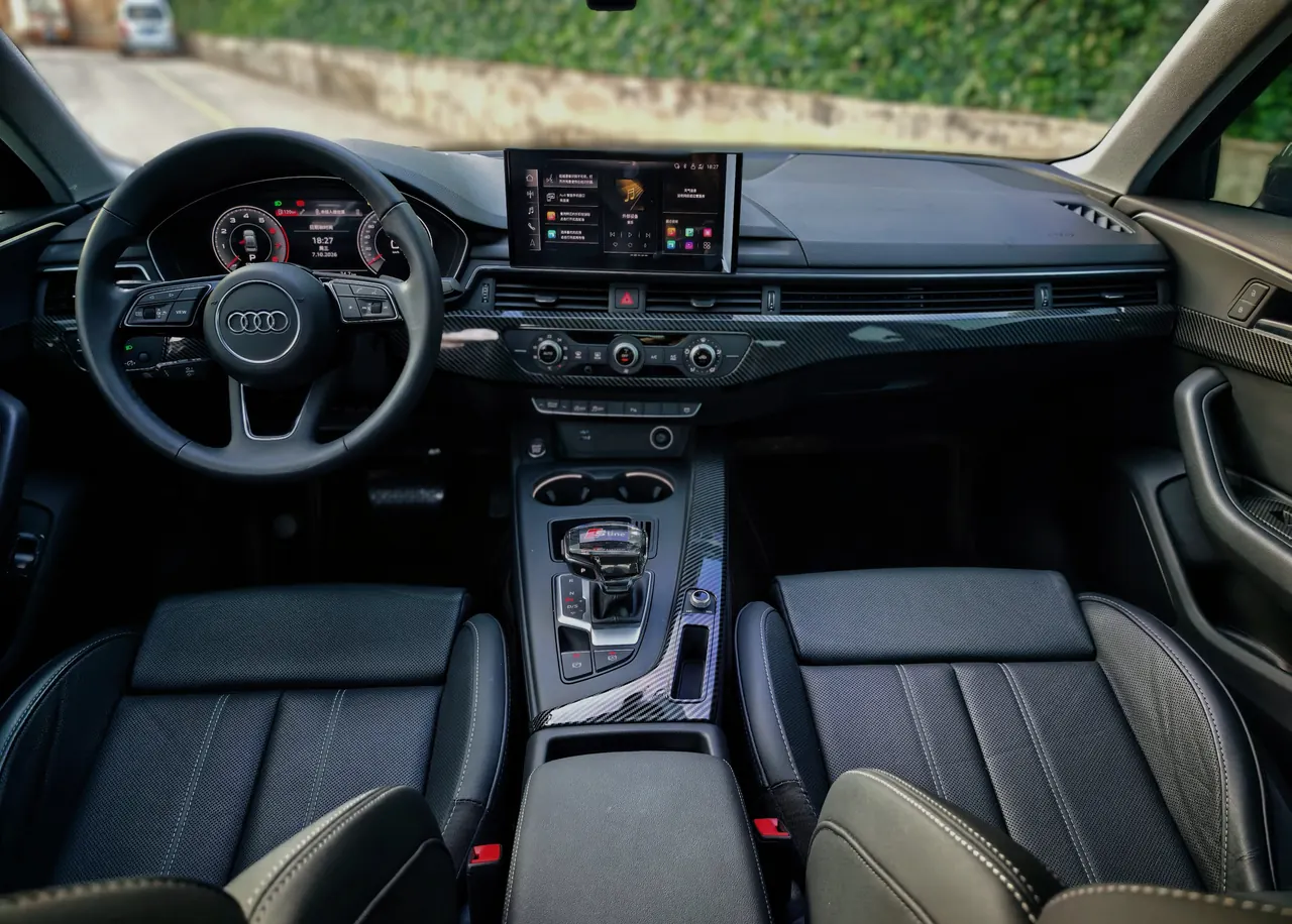 Audi 2022 A4L 2.0TFSI 40TFSI Fashion Dynamic Automatic 5